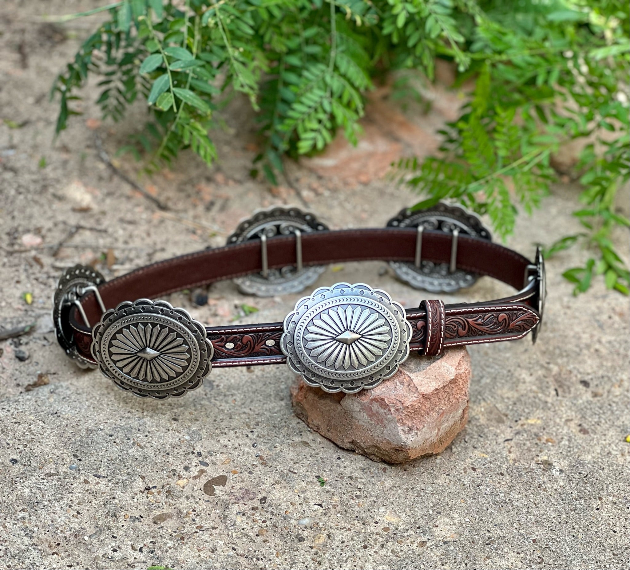 Tavolino Da Caffè Ovale Allungabile Con Gambe Intagliate, Italia, Anni '60 In Vendita Su - Foto 7