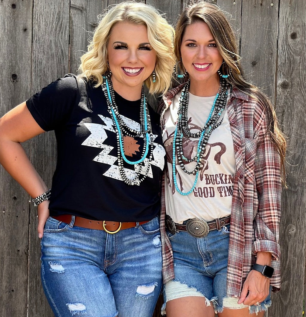 Small Town Mama Tee – Horse Creek Outfitters