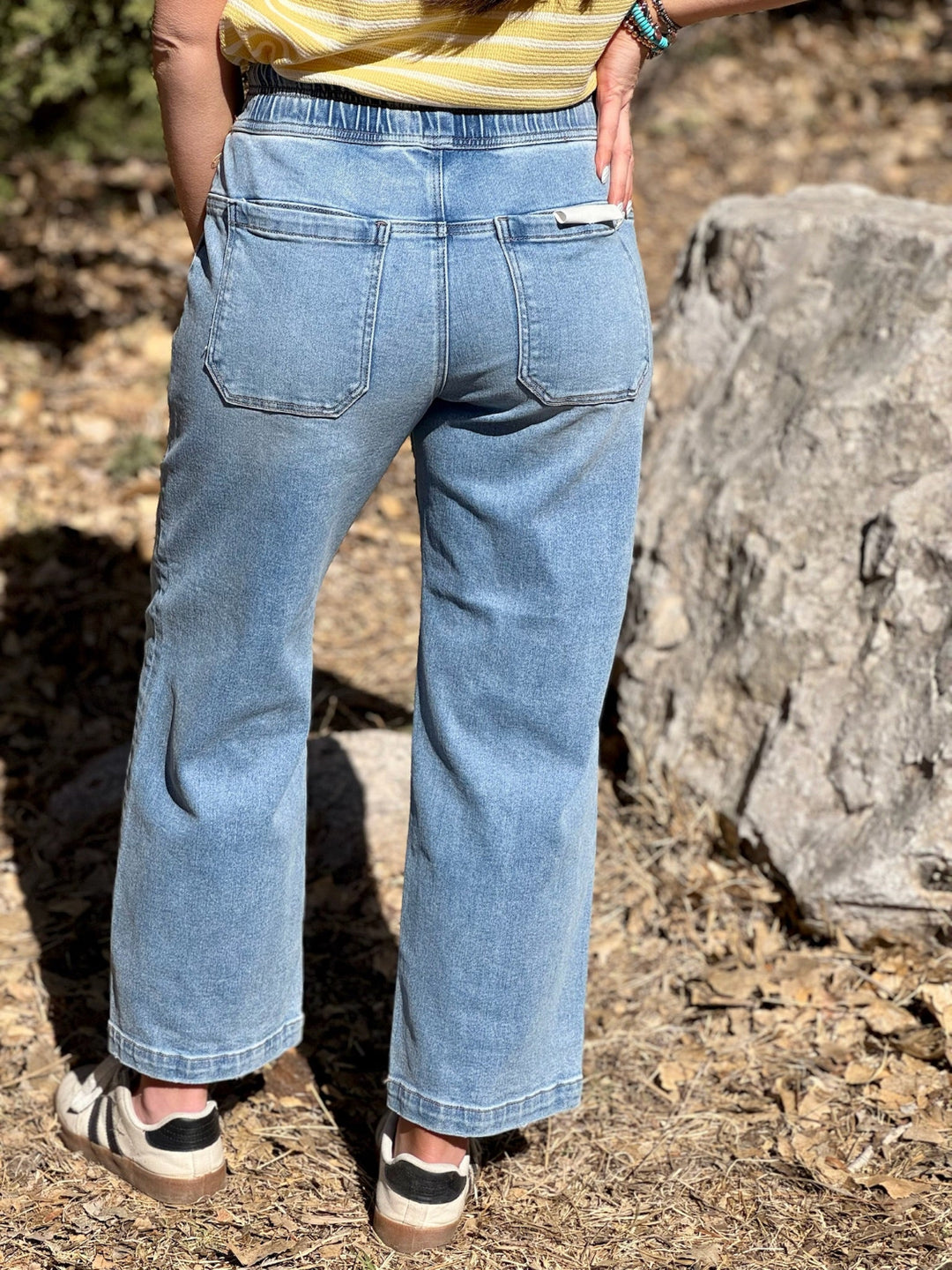 Dillan Elastic Waist Cropped Baggy Jean by Risen