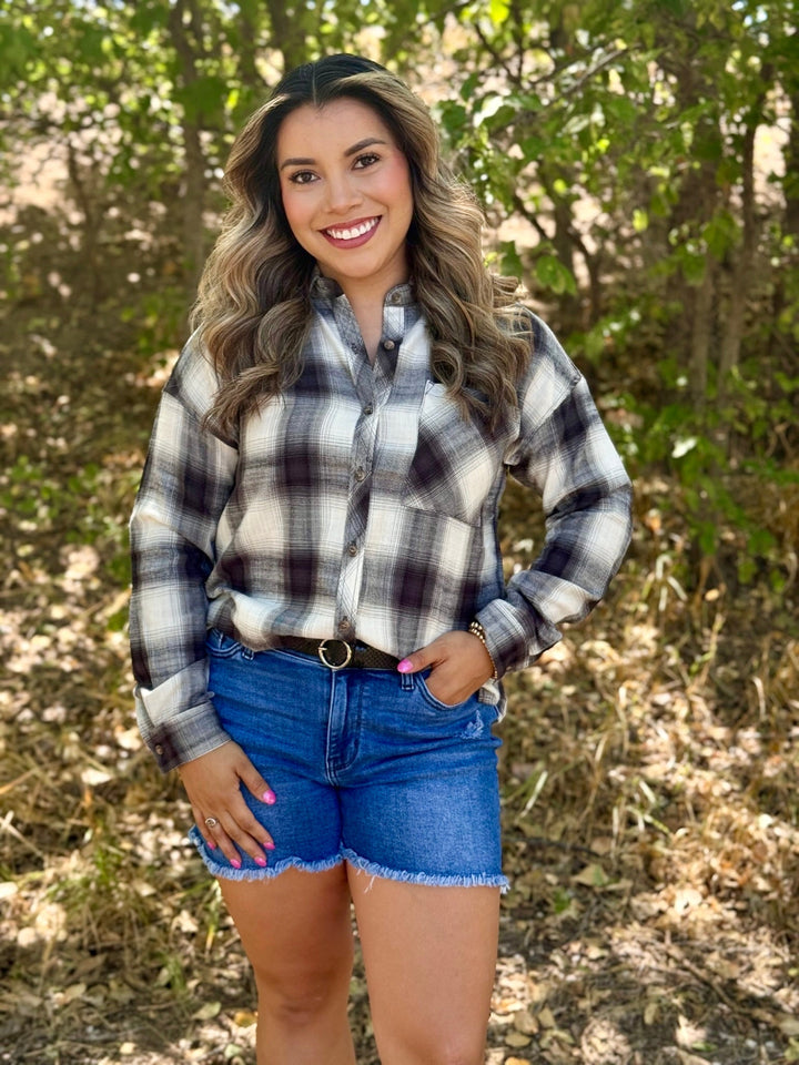 Stacie Black & White Flannel by Texas True Treads