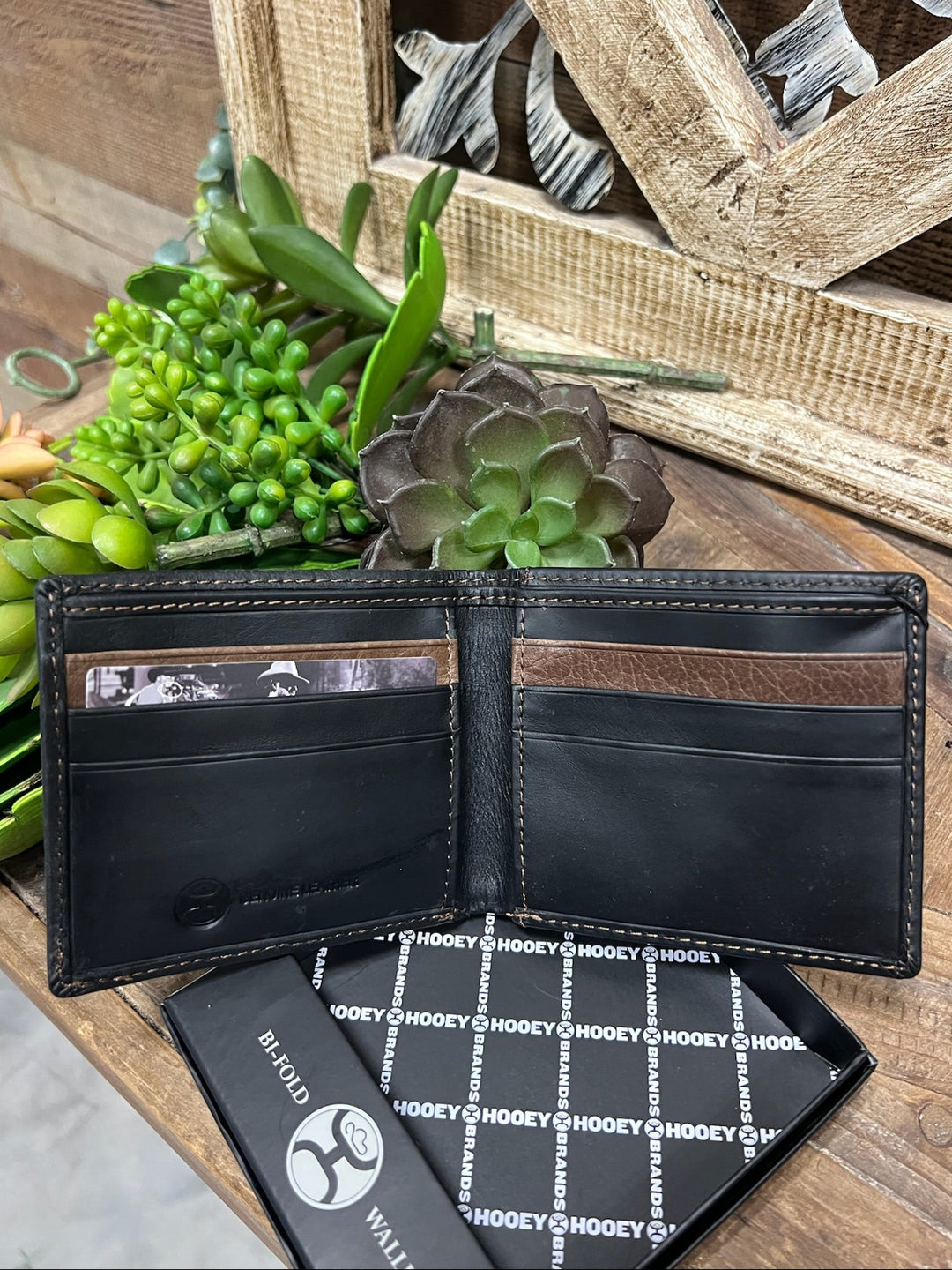 Hooey Classic Smooth Black Bi-Fold Wallet