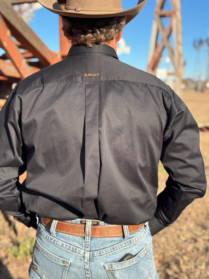 Ariat Solid Twill Black Classic Shirt