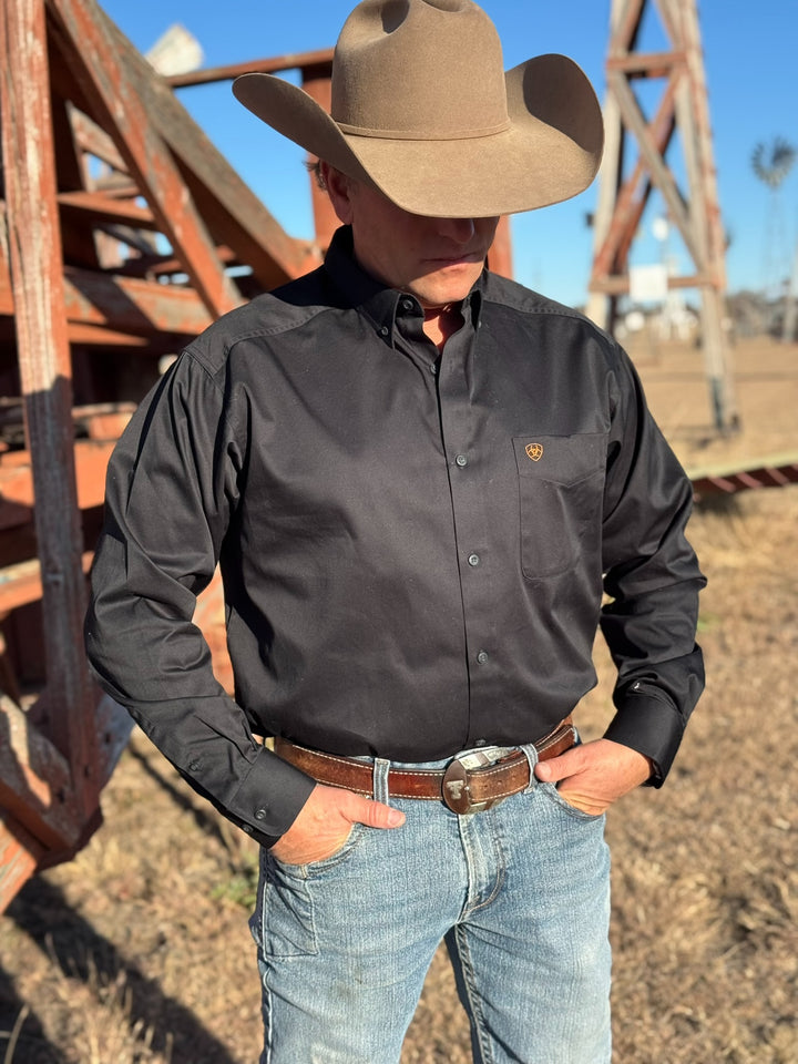 Ariat Solid Twill Black Classic Shirt