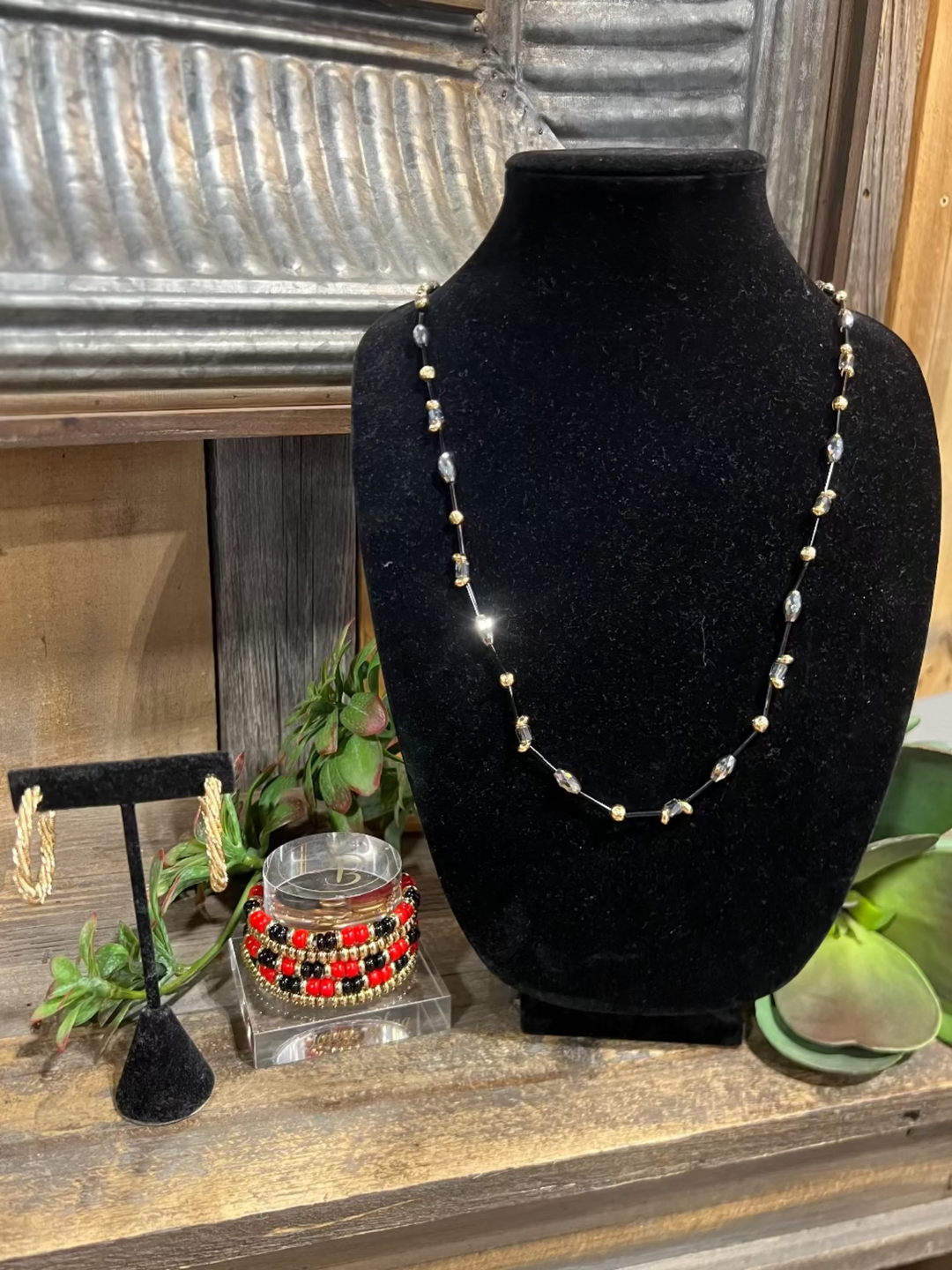 Naomi Red Mix Bracelet Set