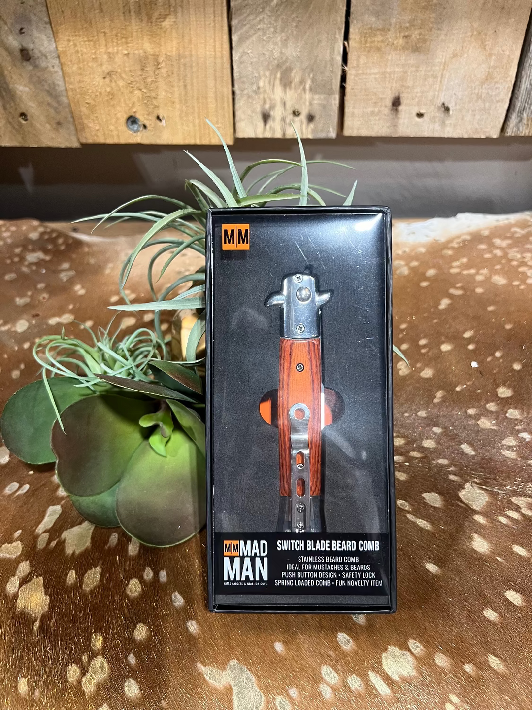Mad Man Switch Blade Beard Comb