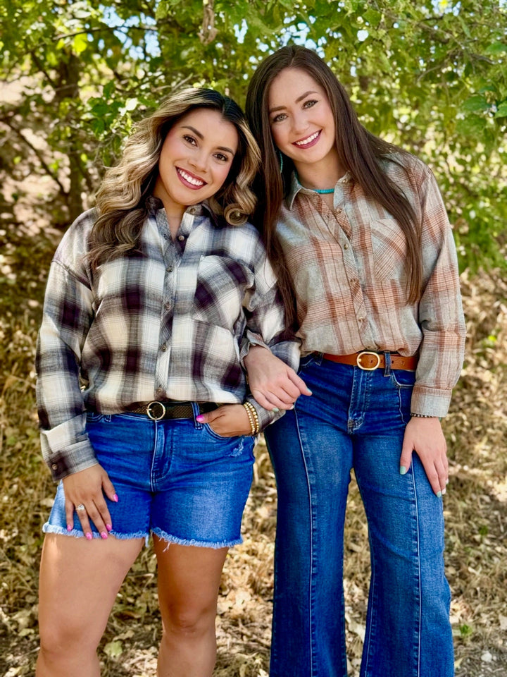 Stacie Black & White Flannel by Texas True Treads