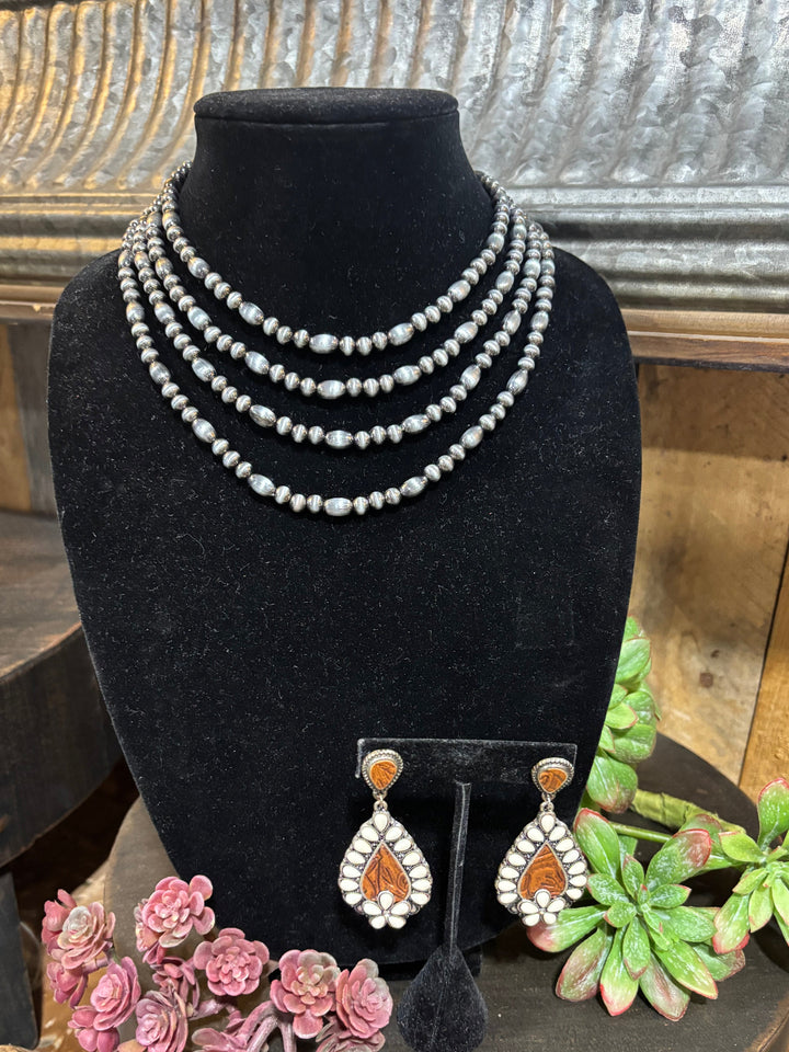 Wyoming Brown & White Earrings