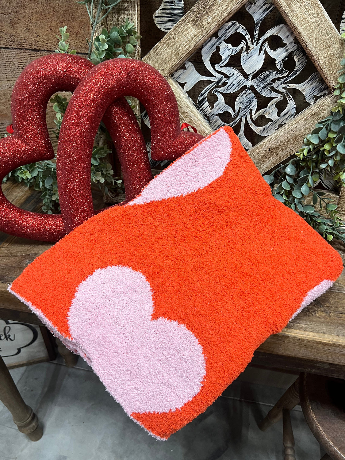 Love Heart Luxe Throw Blanket - Thumbnail 2