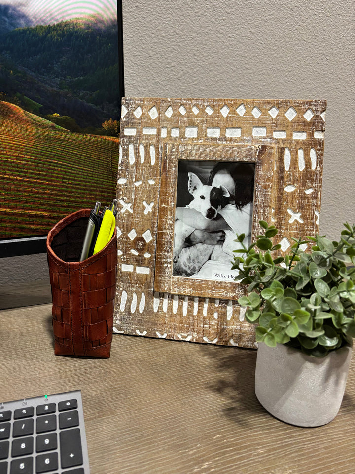 Looking Good Standing Eyeglass Holder