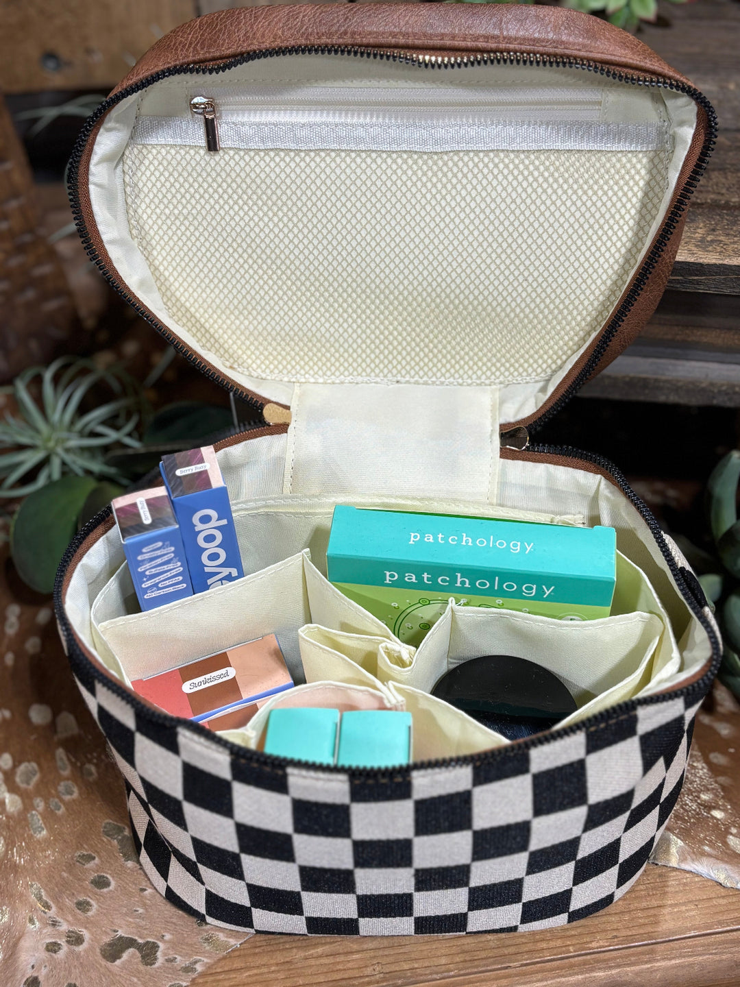 Portable Checkered Handle Cosmetic Bag