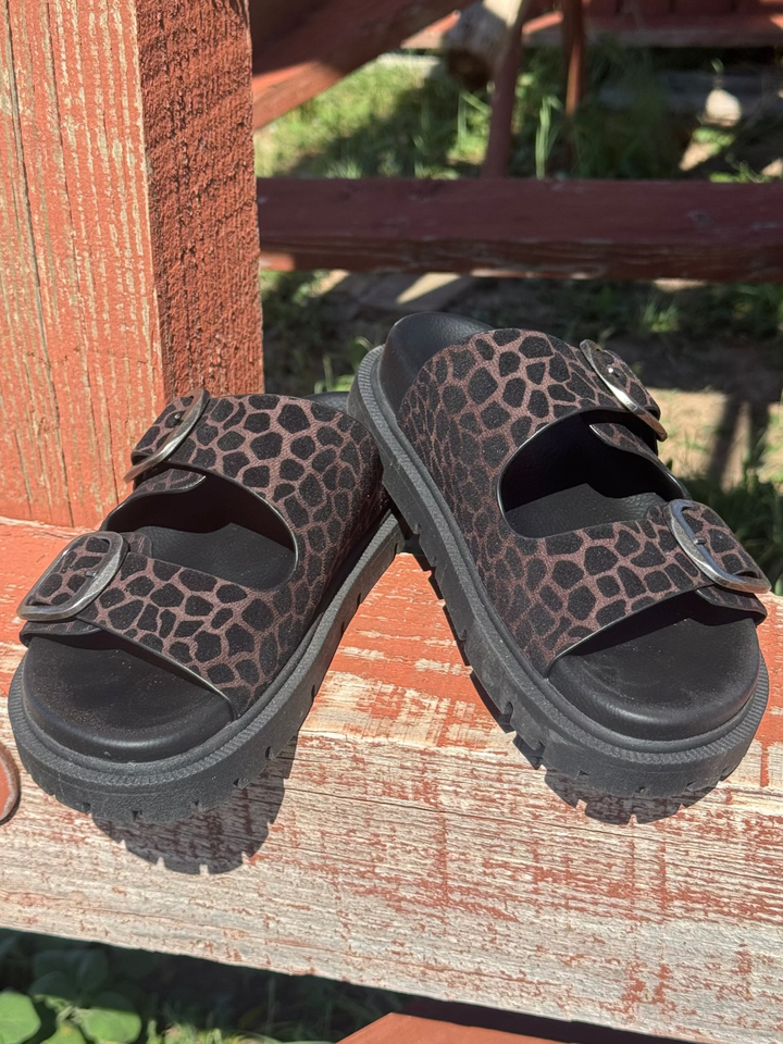 MIA Gen Giraffe Print Sandal