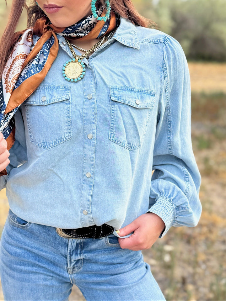 Sadie Pearl Snap Top