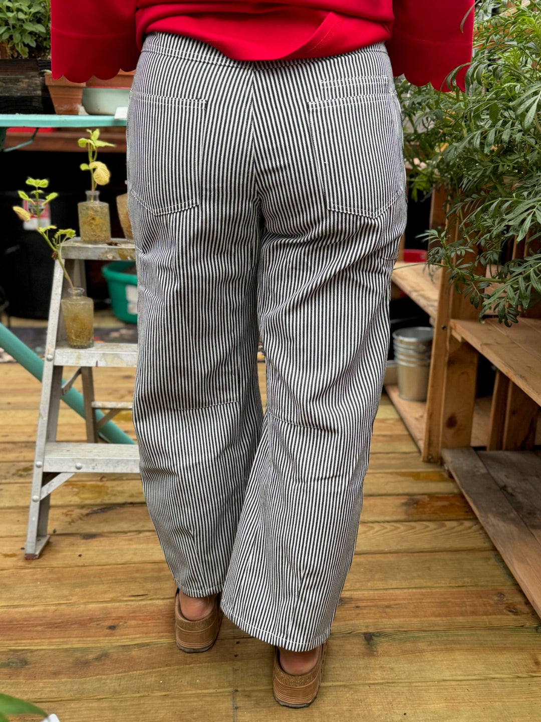 Black & White Stripe Barrel Pants