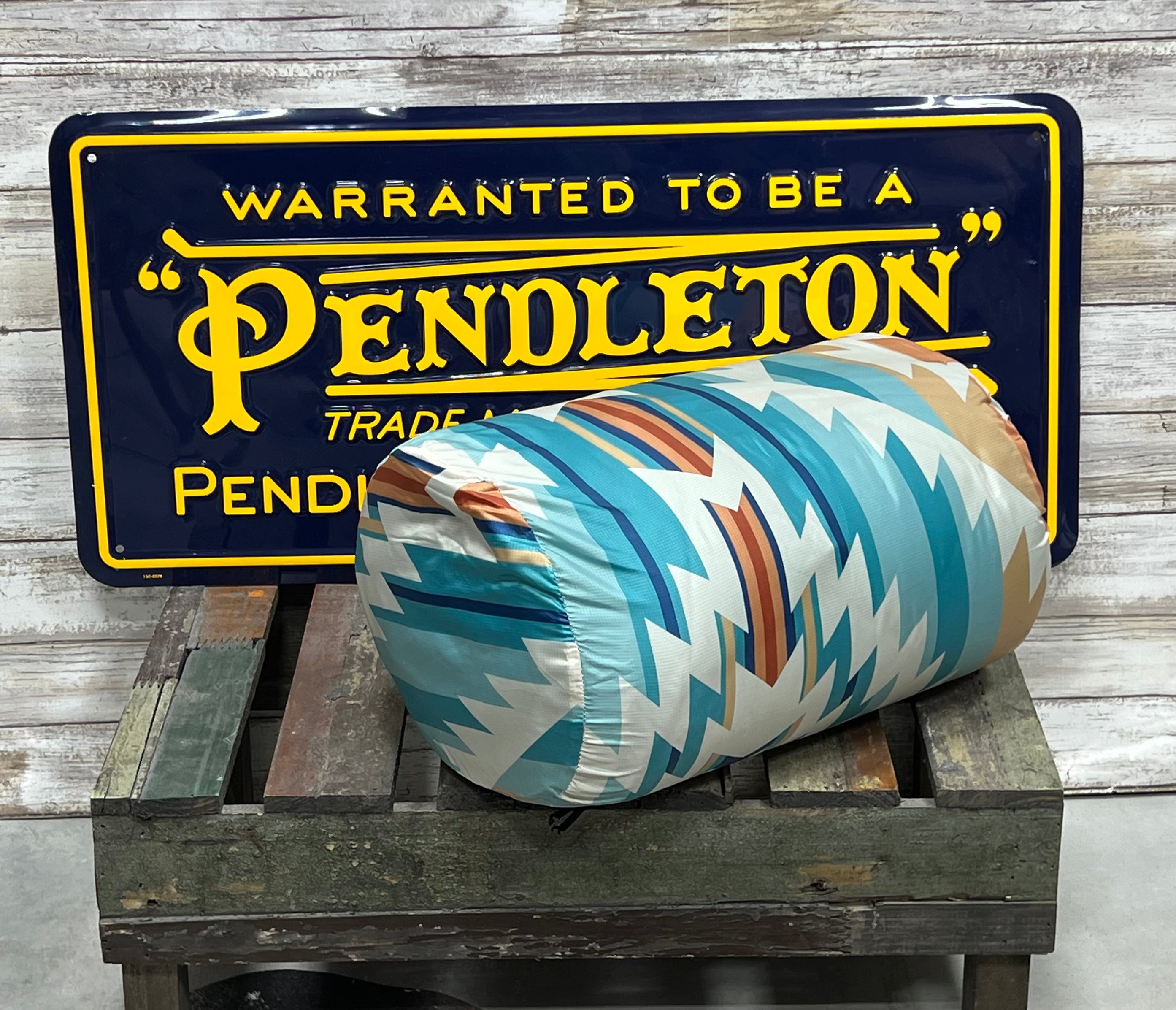 Pendleton Packable Throw - Thumbnail 3
