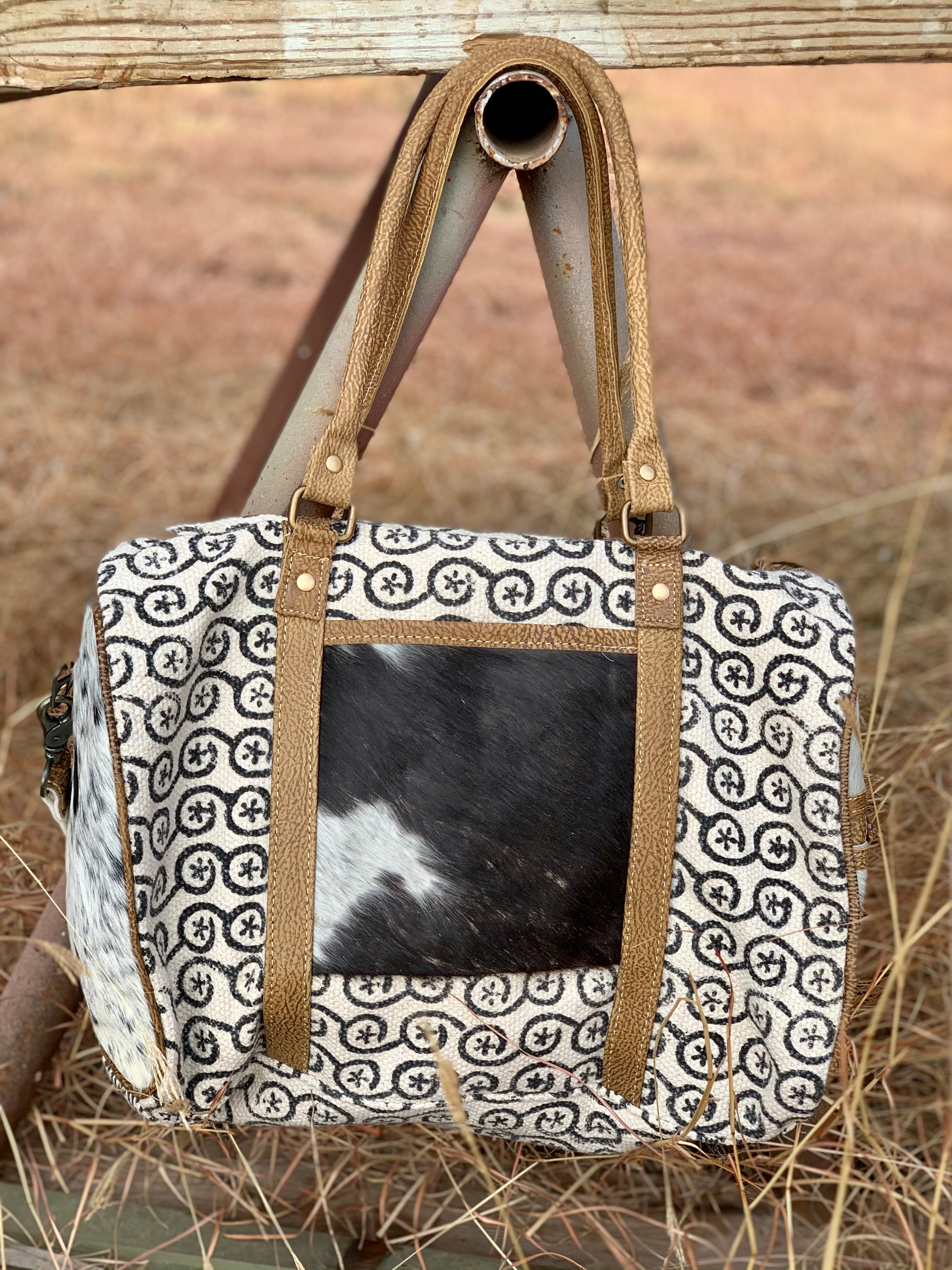 Meandering Traveller Bag